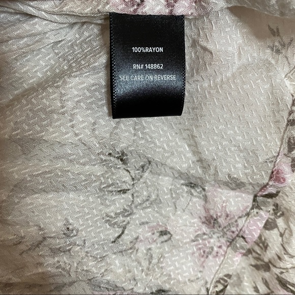 TORRID NWT Open Shoulder Flowy Floral Dobby Blouse - Picture 5 of 7